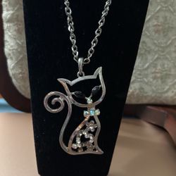 Pretty !kitty Necklace With Diamond Crystal Stones & Black Onyx Stone Eyes 