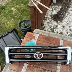 Toyota Tacoma Grill 97-2000