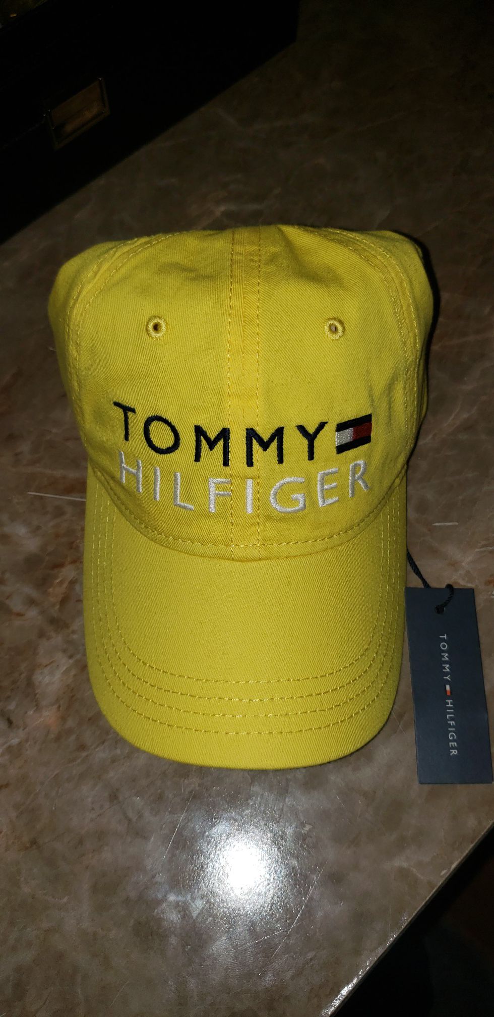 Tommy hilfiger hat (30 obo)