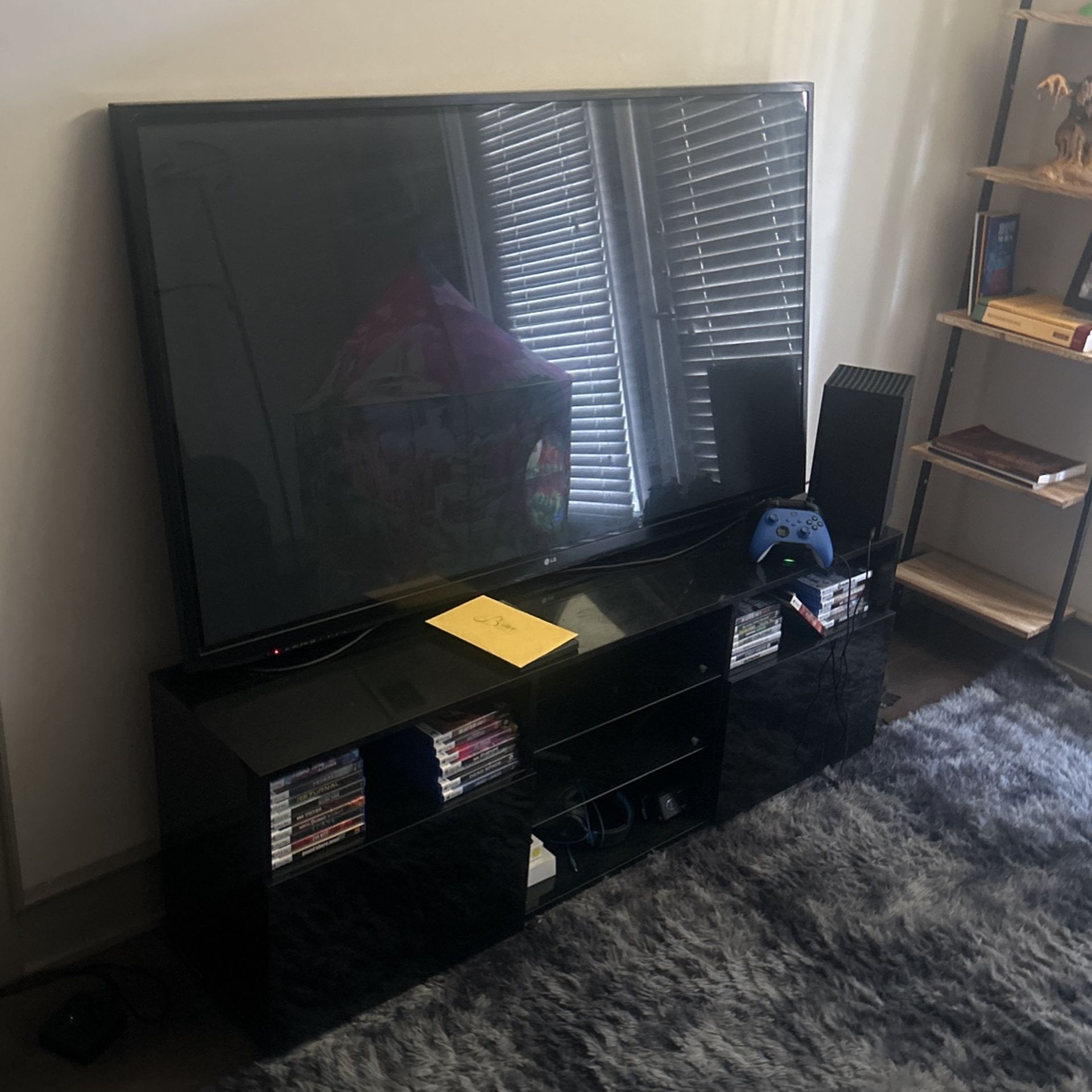 Tv55in And Tv Stand 
