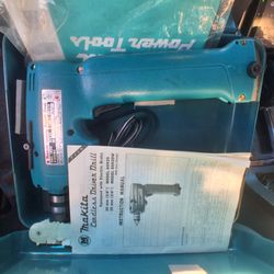 ​Vintage Makita 9.6V Cordless Drill Kit (Model 6092D) with Case & Charger