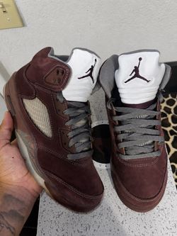 “Burgundy” Retro 5 Size 8.5 🔥
