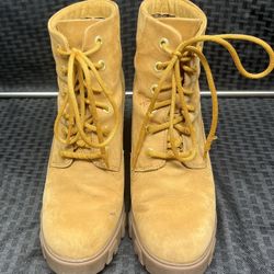 Women’s Timberland Lana Point Lace-Up Wheat Nubuck Heeled Boots - 9