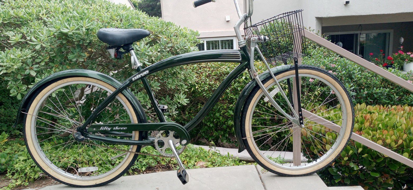 Classic NERVE Fifty Three 3 Speed Nexus Cruiser
Excellent Condition! .. A Must See