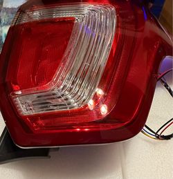 2016-19 Ford Explorer Sport Tail Light New