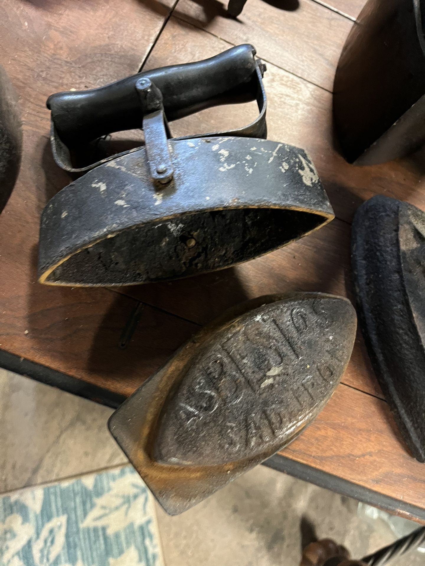Antique Iron (Coal)