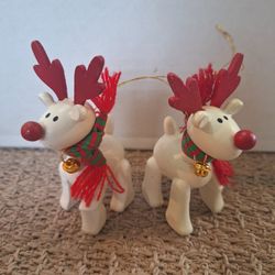 PAIR OF AVON BELVEDERE REINDEER ORNAMENTS 