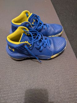 Barely worn Under Armor sneaks, size 6.5Y
