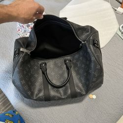 LV Duffle Bag 