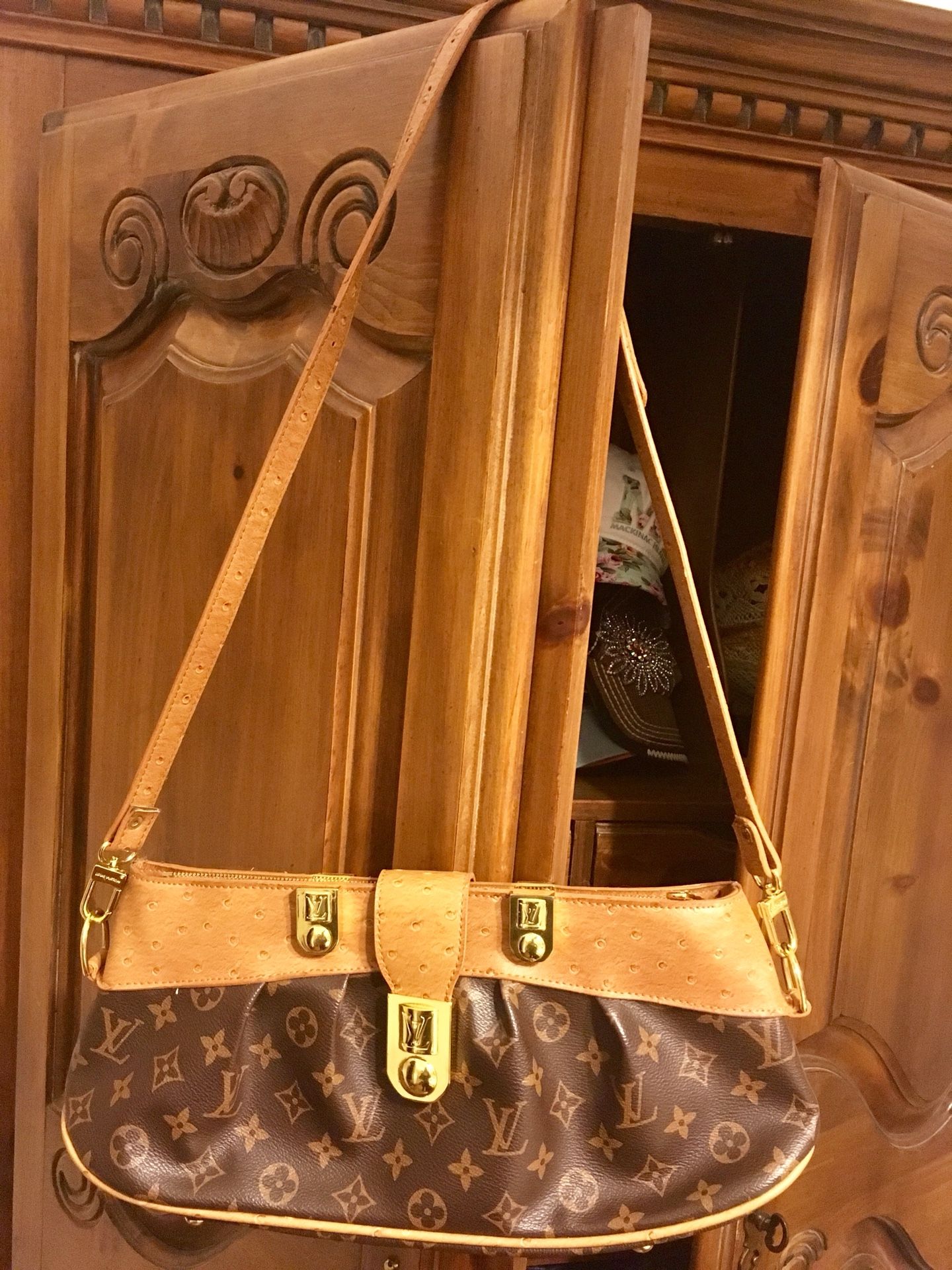 Louis Vuitton crossbody purse