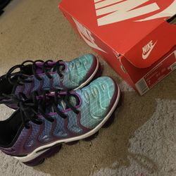 Nike VaporMax Plus size 7