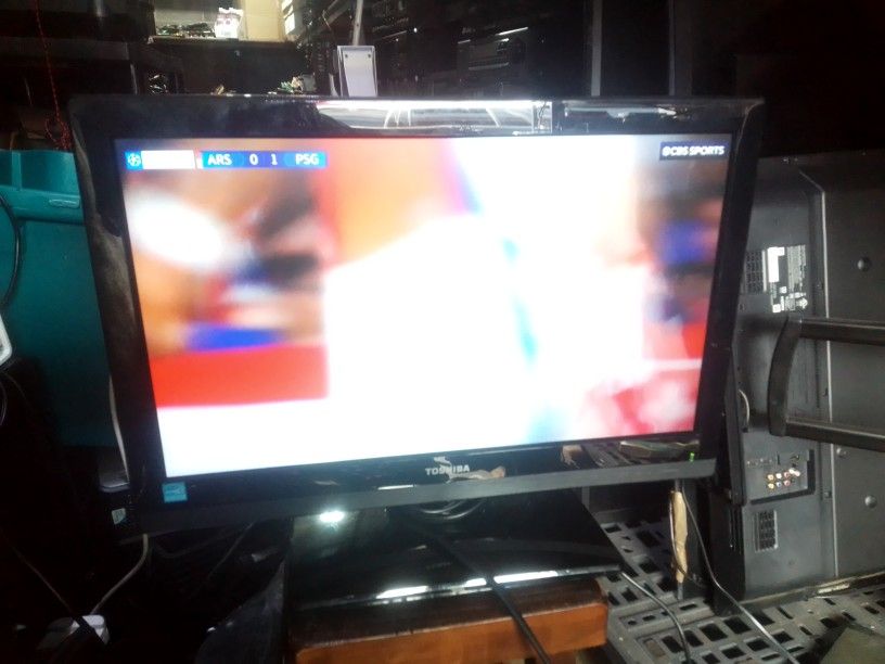 TOSHIBA 19" TV!
