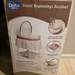 Baby bassinet new