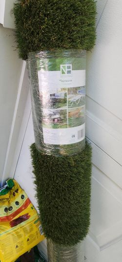 (6) Artificial turf 5x7 I have 6 for $200 or $35 each