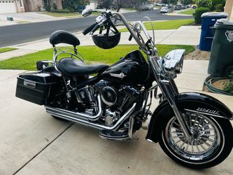 2005 soft tail Flstni