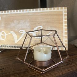 Metal pentagon candle holder