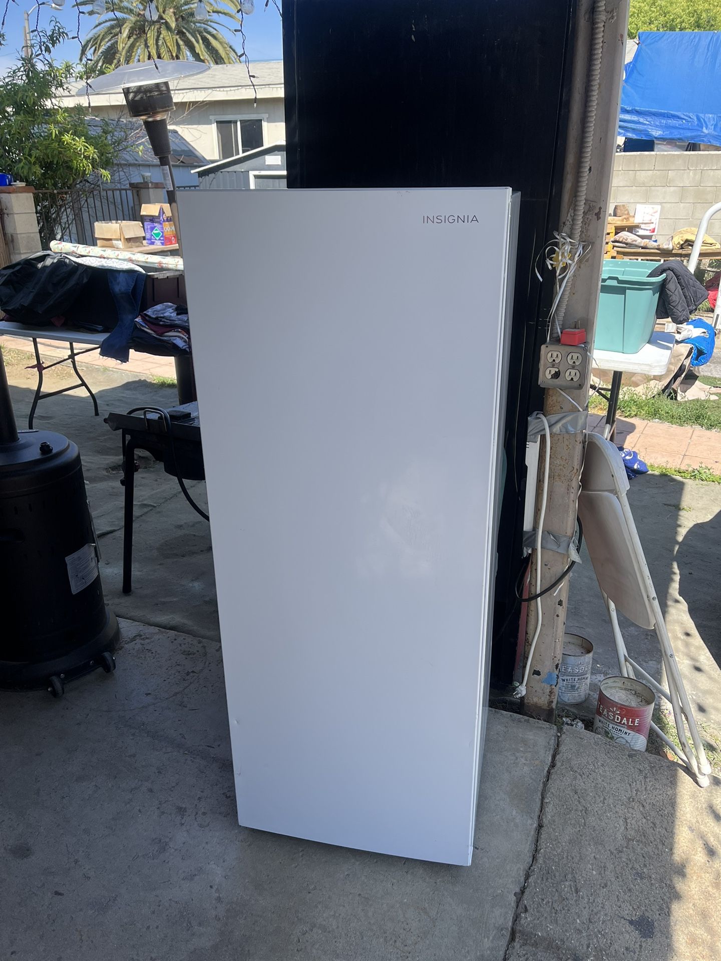 Insignia freezer