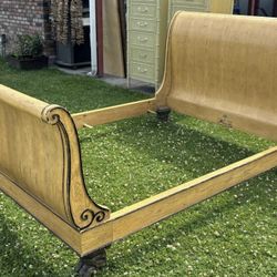 Vintage Baker Furniture Queen Claw foot sleigh Bed
