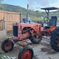 Allis chalmer tractor