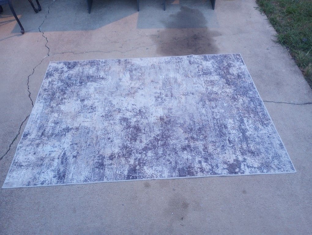 5'x 7' Better Homes & Gardens Area Rug . Very Clean .Like New .