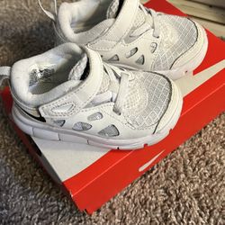 Baby Nikes 4c Like New 
