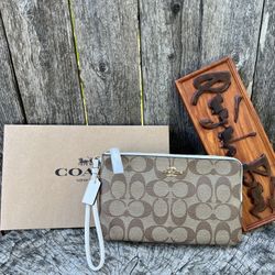 Coach Double Zip Wallet 8' L