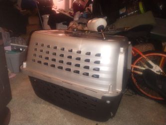 Large Plastic Pet  Crate