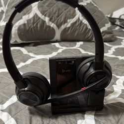 Poly Savi 8220 headset