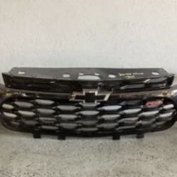 2024 2025 CHEVROLET TRAX RS GRILL GRILLE Used OEM (contact info removed)3