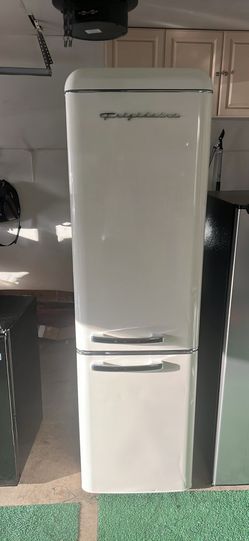 Retro refrigerator