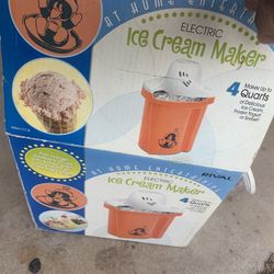 Ice cream maker