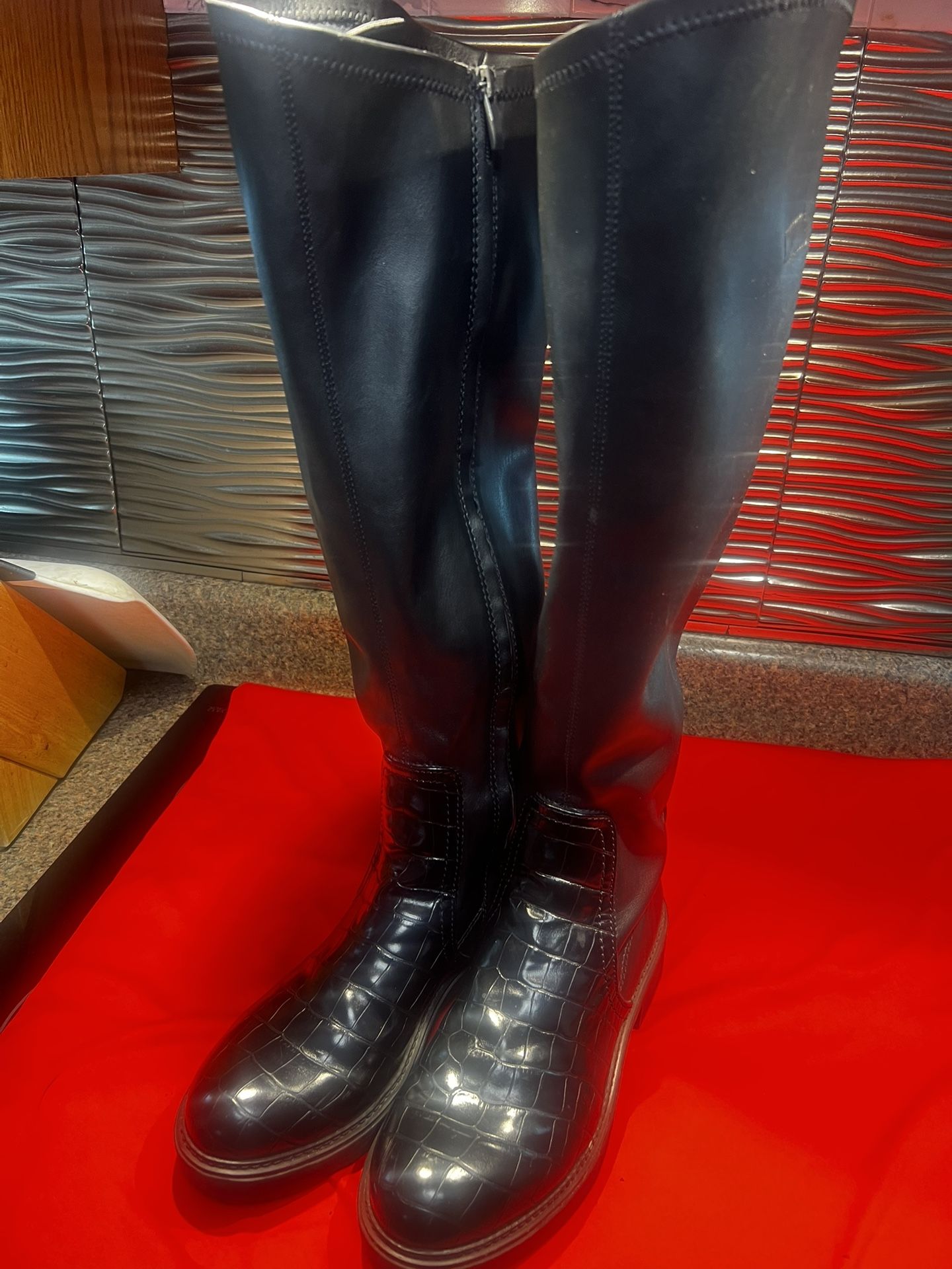 crocodile Trim Boots, Franco Sarto, Size 9.5, Display Model, Elegant And Sophisticated, $98