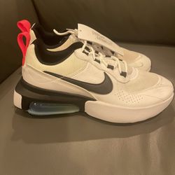 Brand New Women’s Nike Air Max - Size 7 - $75
