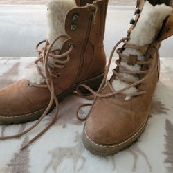 Hiking Boots $10