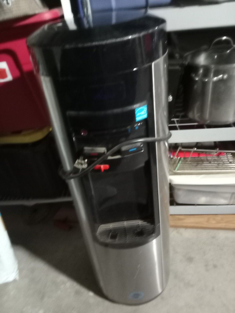 Filtered Water Dispenser