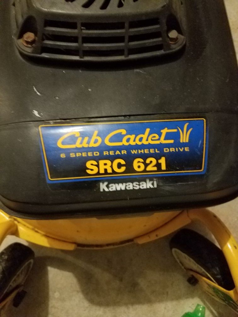 Cub Cadet SRC 621 self propelled lawn mower for Sale in Chesapeake, VA