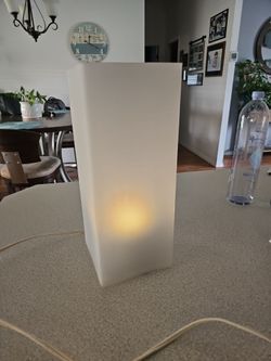 IKEA lamp withe color changing bulb and remote