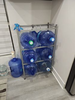Rack para 8 botellas de 5 galones de agua
