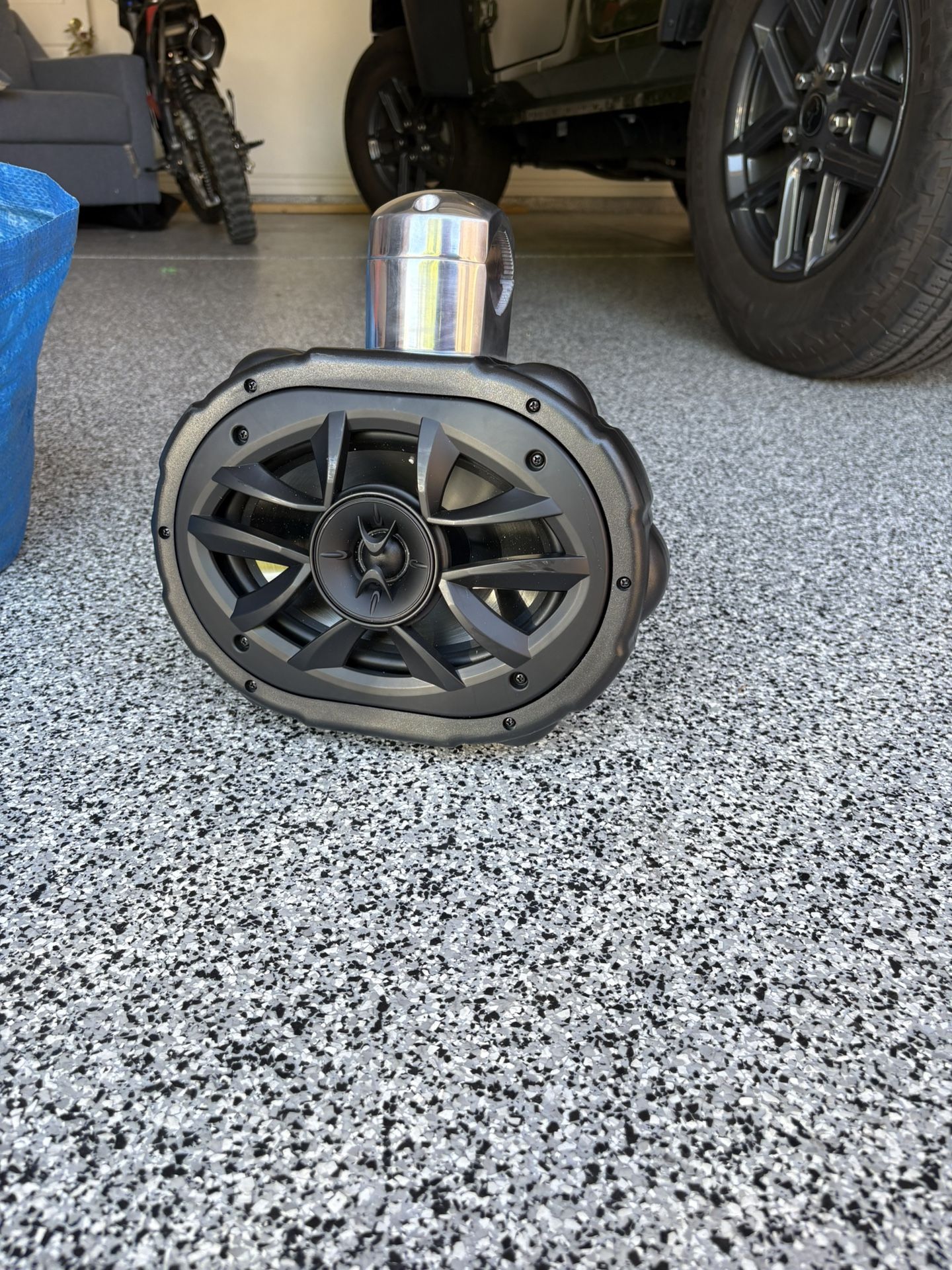 Boss boat speaker