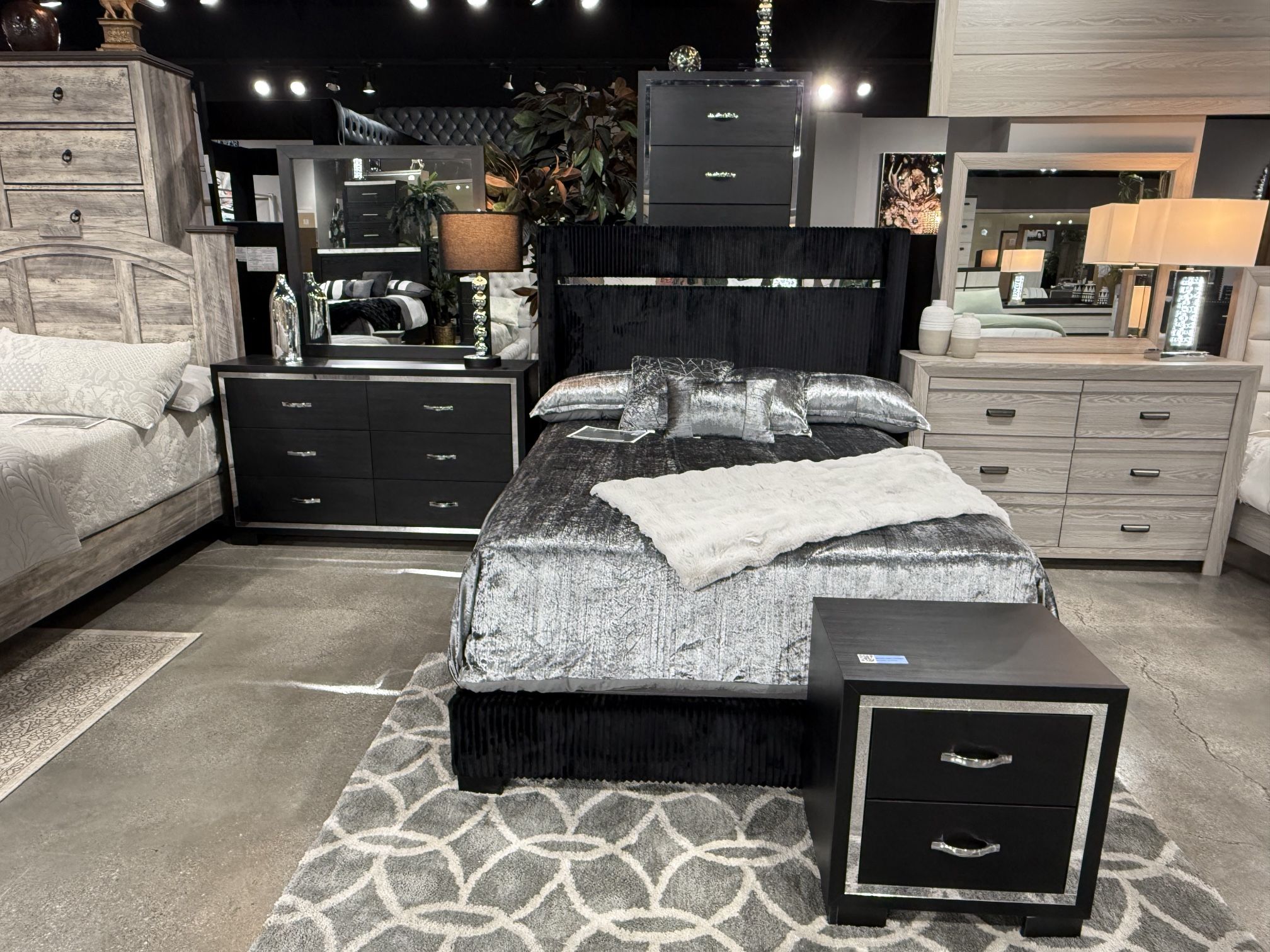 4PC Queen Bedroom Set