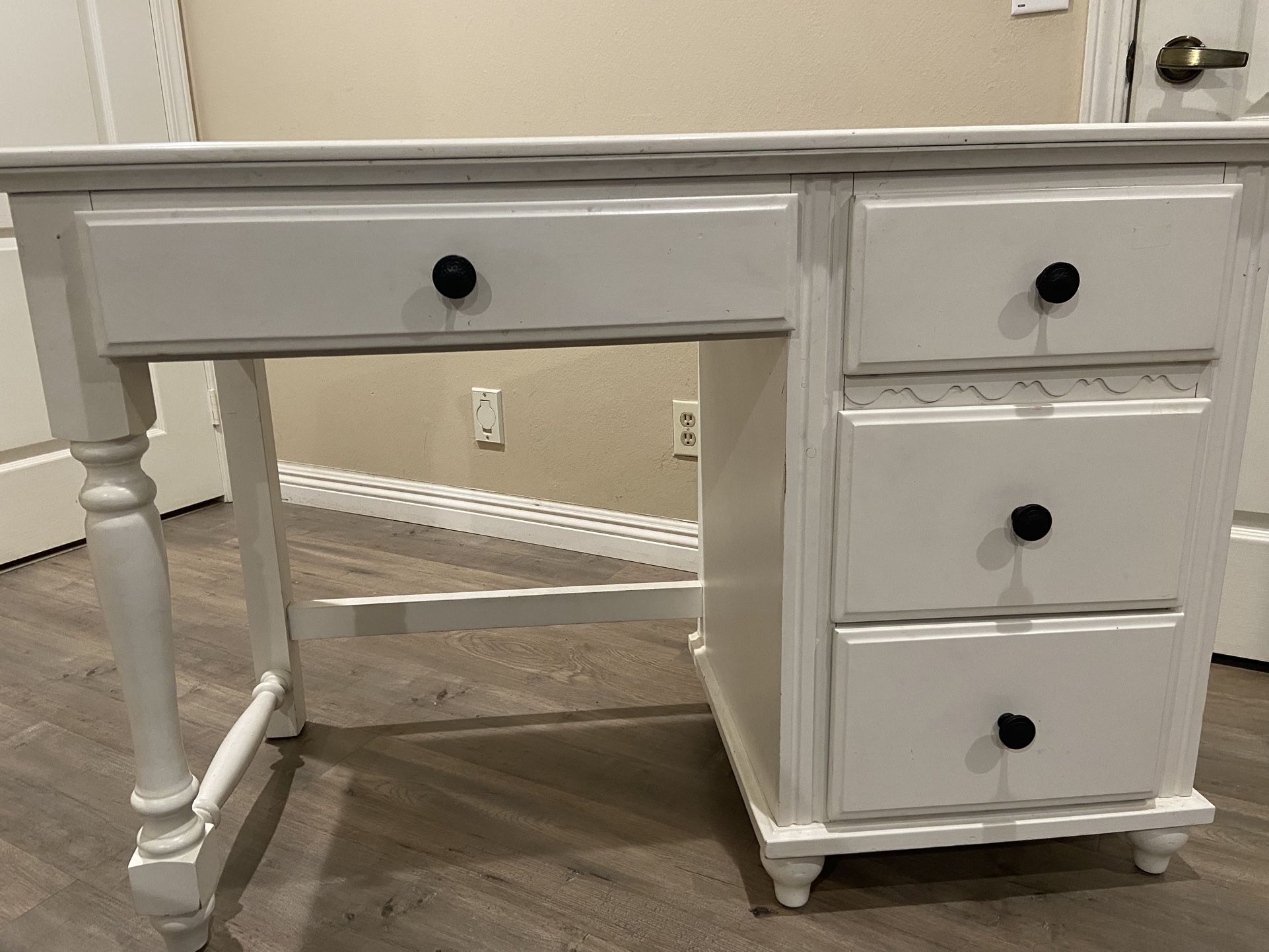 White children’s desk