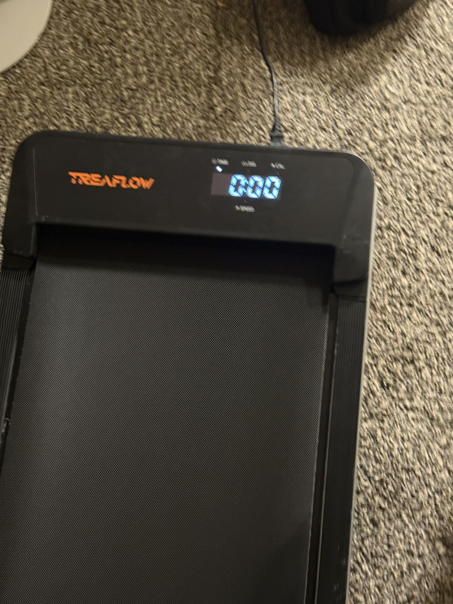 TreaFlow Walking Pad / Under Desk Treadmill - Compact, Foldable, Great Condition!