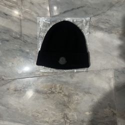 Moncler Beanie Black