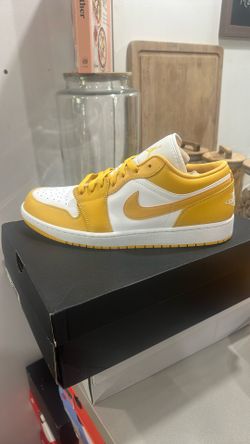 Jordan 1 Low Sz 13 New