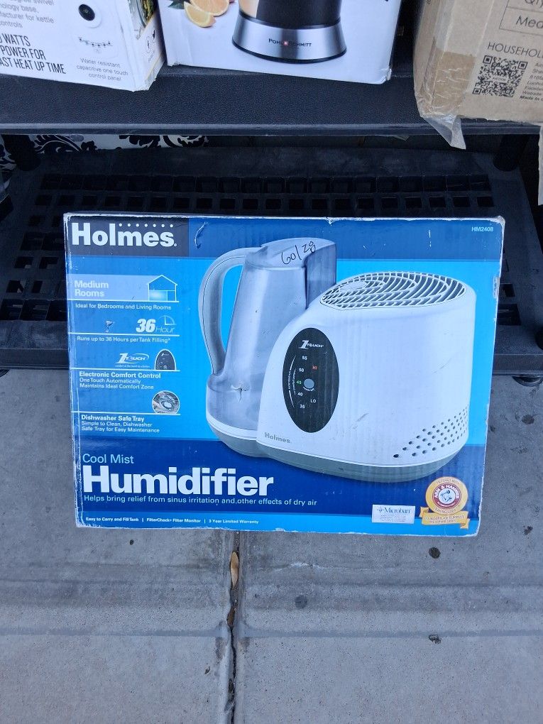 Holmes Cool-Mist Humidifier, NEW
