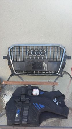 Audi Q5 grill