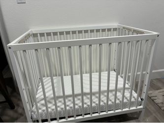 Graco baby crib