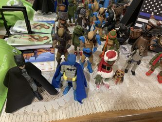 WHERESCHAPPELL RESIN FIGURES