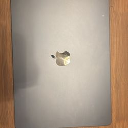 Macbook Air 15.3in