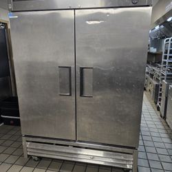 True 2-door Freezer